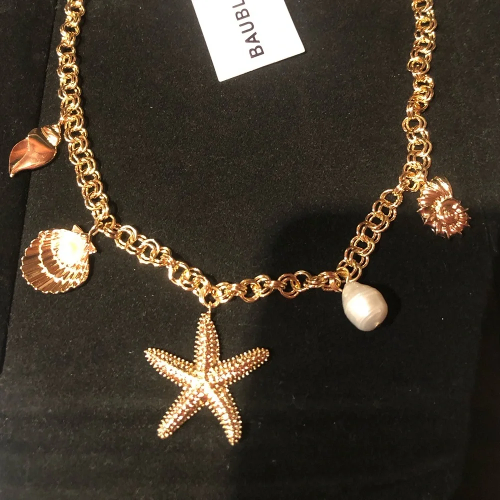 NWT Chic & Stylish BaubleBar Gold Mariam Charm 16” Necklace - Picture 3 of 3